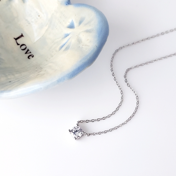 NEW 925 Sterling Silver 4MM Round CZ Diamond Solitaire Pendant Necklace - Picture 3 of 11